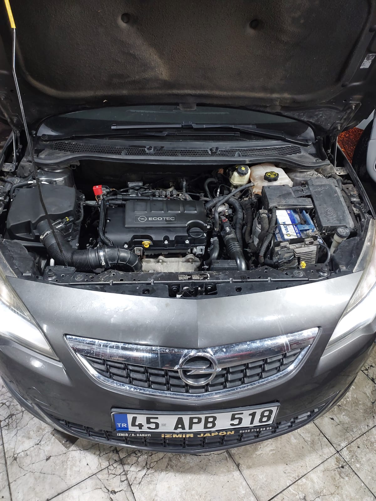 Motor bakım işlemi - Opel Corsa